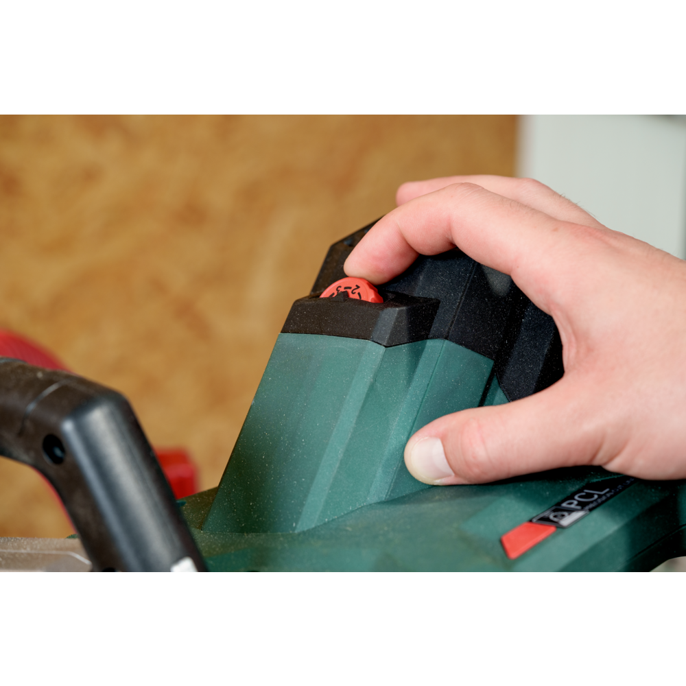 Metabo KGSV 216 MC (615216000) Kappsäge variable Drehzahl – Bild 8